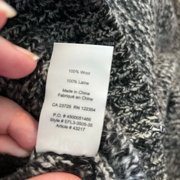 TNA from Aritizia size XS 100% wool zippered cardigan - Picture 14 of 14